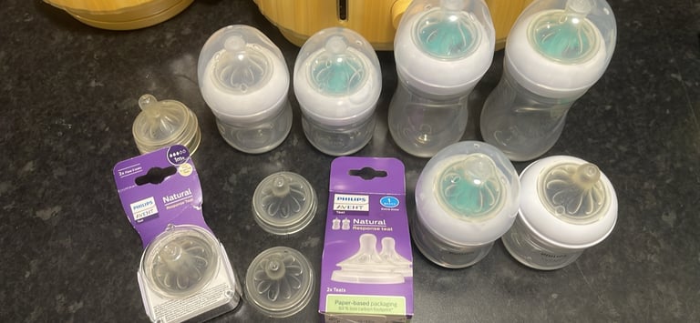 image for Philips Avent anti colic bottles set
