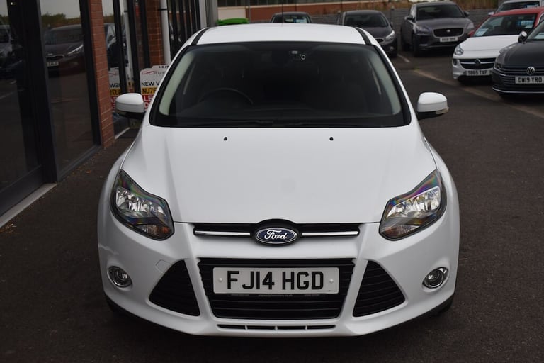 2014 Ford Focus 1.6 TDCi 115 Titanium Navigator 5dr HATCHBACK DIESEL Manual