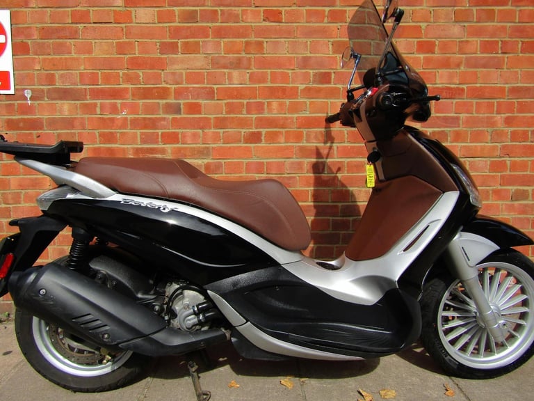 PIAGGIO BEVERLY 300cc GREAT COMMUTER VERY FAST AND RELIABLE. CHEAP TO RUN.