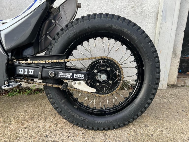 HONDA MONTESA COTA 301RR TRIALS BIKE ROAD REG