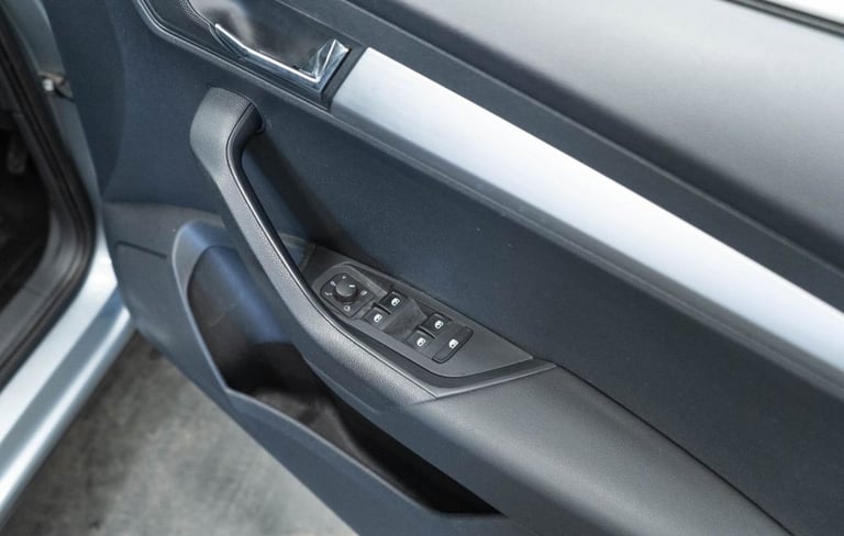 2021 21 SKODA KAROQ 1.5 TSI ACT SE TECHNOLOGY SUV 5DR PETROL MANUAL EURO 6 (S/S)