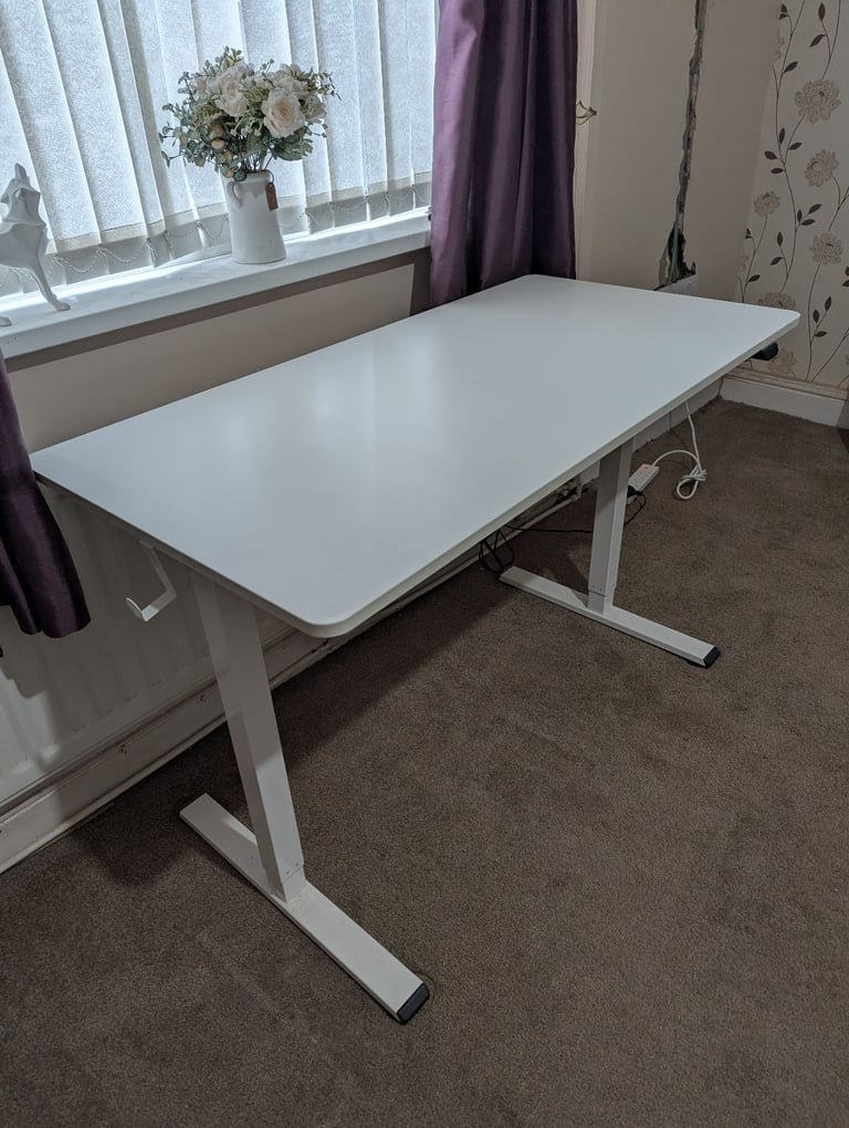 image for ONE PIECE Electric Standing Desk -Height Adjustable 120 * 60cm, White