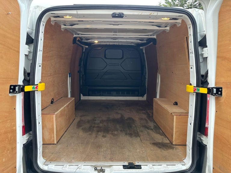 FORD TRANSIT CUSTOM 2.0 Transit Custom Leader Van 320 L2 2.0L EcoBlue 130PS FWD