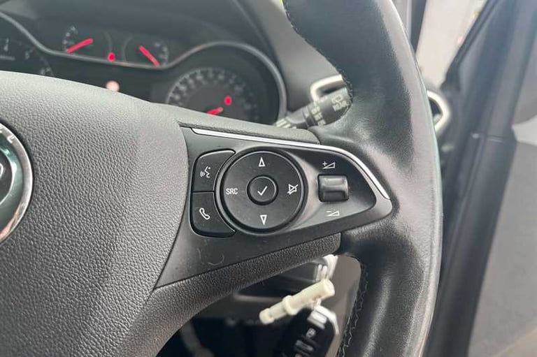 2021 Vauxhall Crossland 1.5 Turbo D Elite SUV 5dr Diesel Manual Euro 6 (s/s) (110 ps) SUV Diesel ...