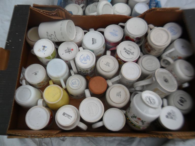 JOB LOT 51 MUGS CUPS