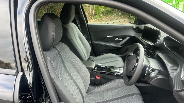 2025 Peugeot 2008 1.2 HYBRID Allure e-DSC6 Euro 6 (s/s) 5dr SUV Hybrid Automatic
