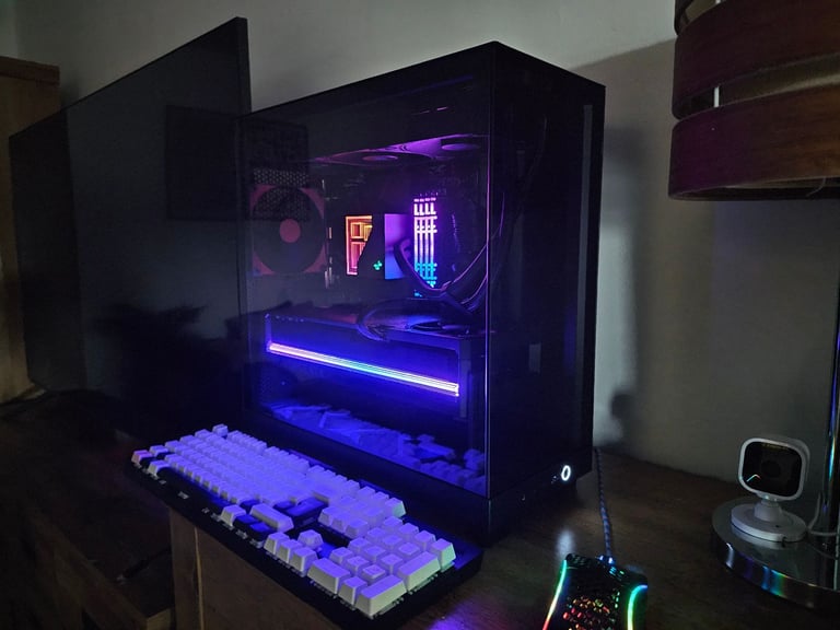 image for HIGH END GAMING PC RTX 5080 16GB / Intel Core i7-13700k / 32GB DDR4 3600MHz / 1TB NVMe M.2