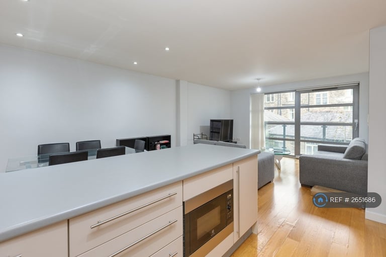 2 bedroom flat in Aldcliffe Road, Lancaster, LA1 (2 bed) (#2651686)