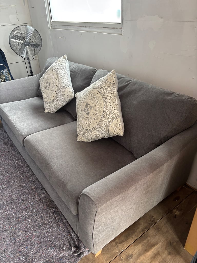 DFS Sofa (3 seater sofa)  only used 6 months