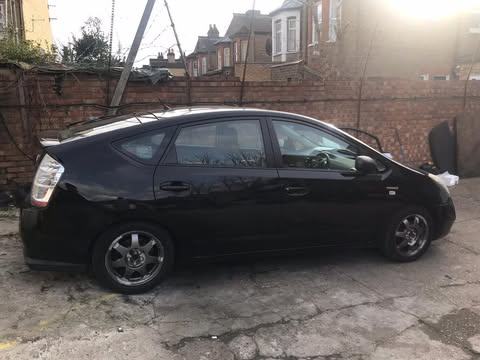 toyota prius mk2 1.5 hybrid black t spirit parts and spare 
