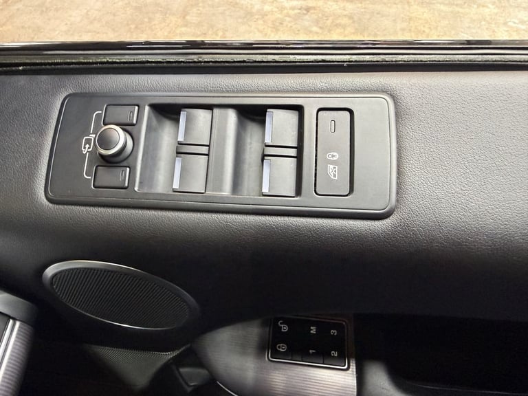 2015 Land Rover Range Rover Sport 3.0 SD V6 HSE SUV 5dr Diesel Auto 4WD Euro 6 (s/s) (306 ps) EST...