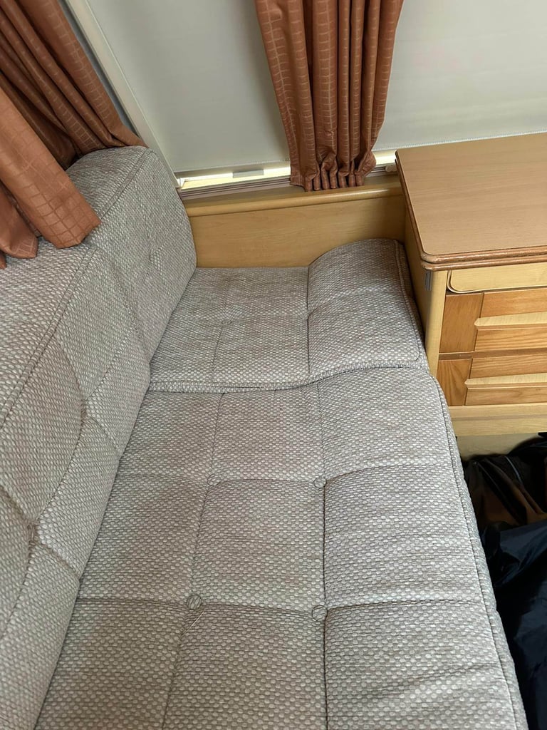 2005 Elddis Xscape 482/ 2 berth