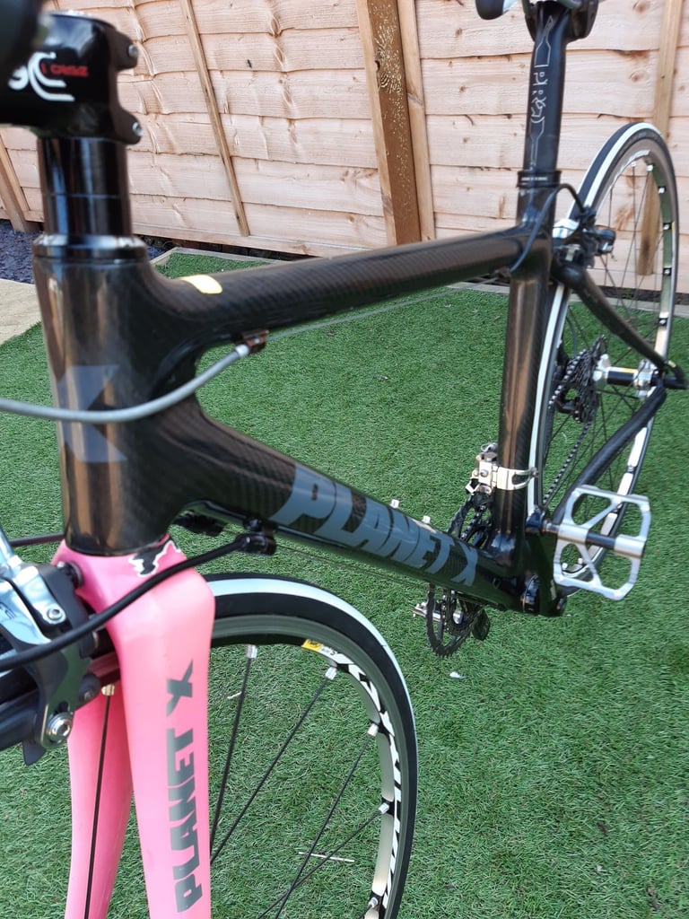 .Ladies Planet X Carbon Fibre Hybrid Road Bike.