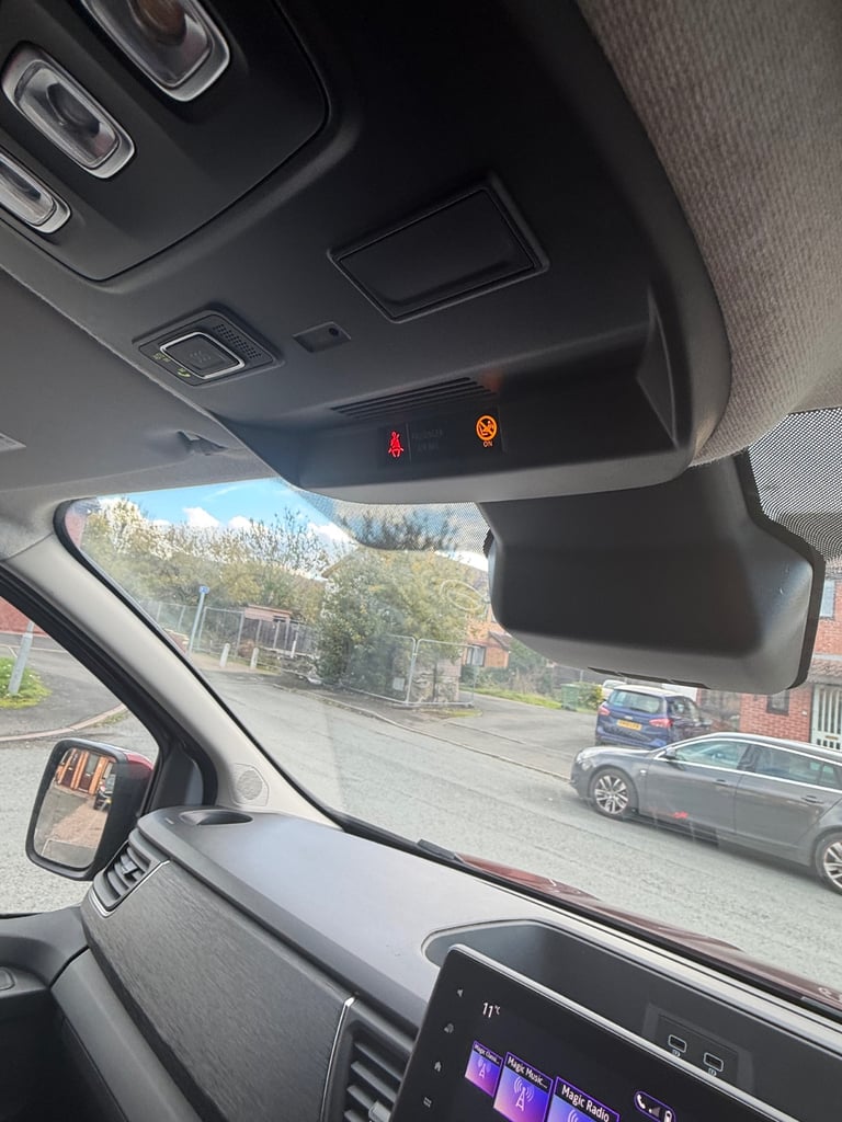 Renault Trucks Trafic , Exclusive Red edition Model 150 psi Automatic 