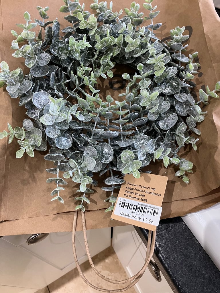 Frosted eucalyptus candle Wreath 