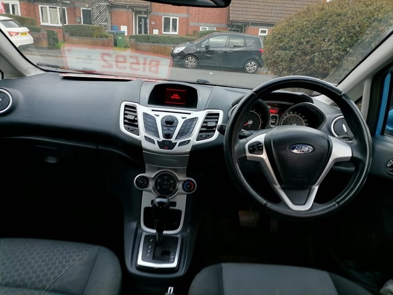 2011 Ford Fiesta 1.4 Zetec 5dr Auto HATCHBACK Petrol Automatic