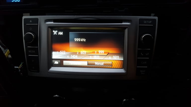 TOYOTA Auris/Yaris 2014-15 Radio/CD/GPS SYSTEM in full working order using buttons