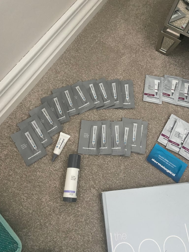 DERMALOGICA Cosmetic / Toiletry Bag, Product a guide & 32 Sample Sized Products 