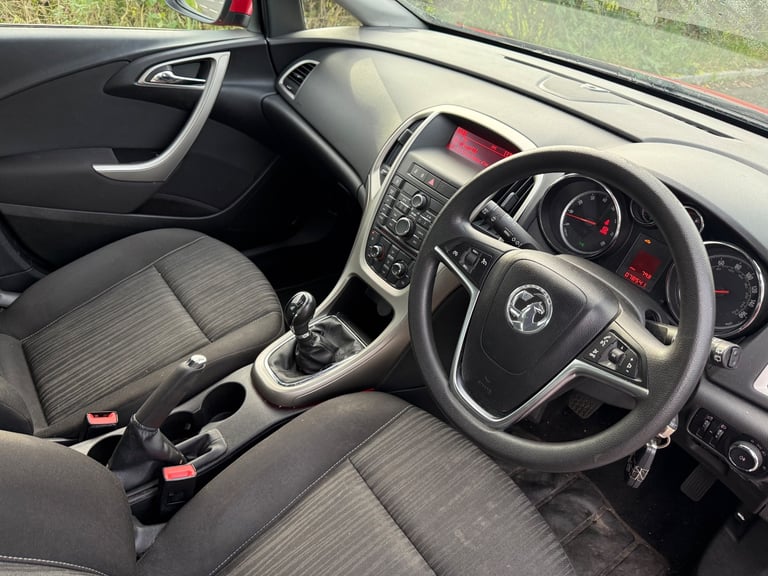 Vauxhall, ASTRA, Hatchback, 2010, Manual, 1598 (cc), 5 doors