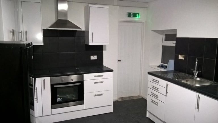 image for Furnished Large Double Rooms for rent