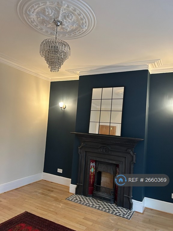 4 bedroom house in Carisbrooke Road, London, E17 (4 bed) (#2660369)