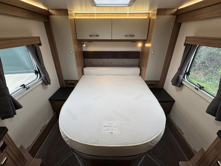 Swift Kon-tiki Sport 599 Island Bed & bench seats 4 Berth 2 Belts