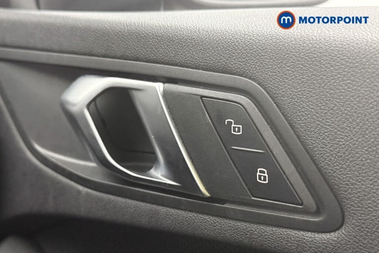 2024 BMW 1 Series 118i [136] SE 5dr Step Auto [Live Cockpit Pro] Hatchback Petrol Automatic