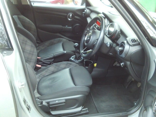 2017 MINI Hatch 1.5 Cooper 5dr Grey 55k Miles PSH Years MOT Warranty HATCHBACK Petrol Manual