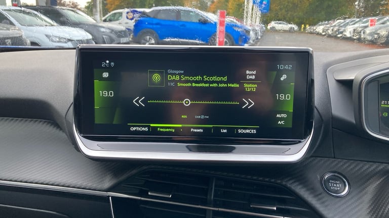 2022 Peugeot 2008 1.2 PureTech Allure Premium+ 5dr Petrol Estate Estate Petrol Manual