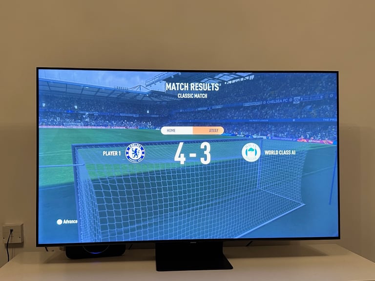 Samsung Q90T 55″ QLED 4K HDR TV + Stand – Mint Condition – £400 or nearest offer