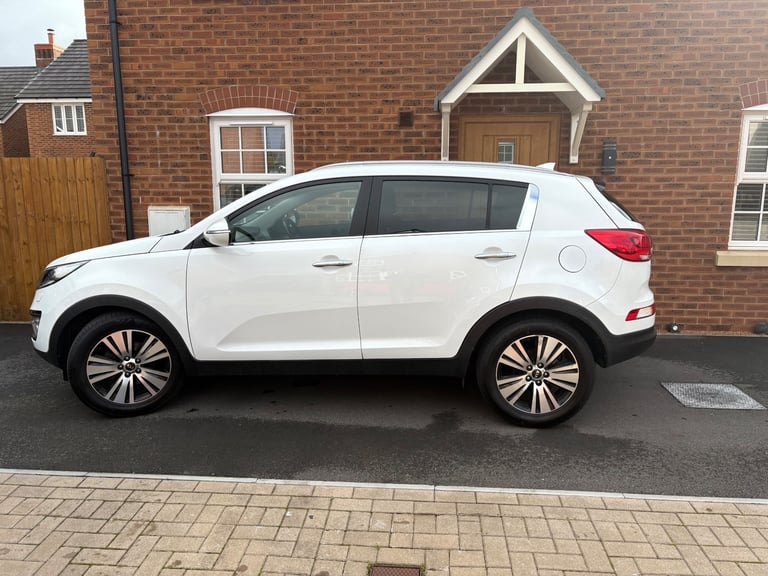 Kia, SPORTAGE, Estate, 2016, Manual, 1685 (cc), 5 doors