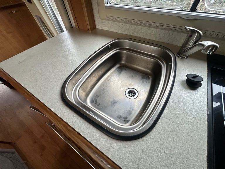Motorhome autotrail scout se 6 berth u shape lounge 