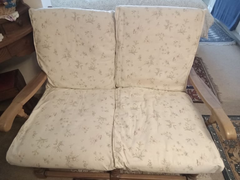 .ERCOL SOFA COTTAGE STYLE VINTAGE SOLID  beech IRISH LINEN/COUNTRY DIARY DORMA fabric by Moygashel