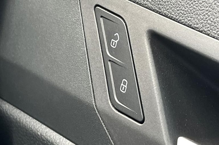 2025 Ford Transit Connect 240 Limited AUTO L2 LWB 2.0 EcoBlue 122ps, PLYLINED, CRUISE CONTROL Aut...