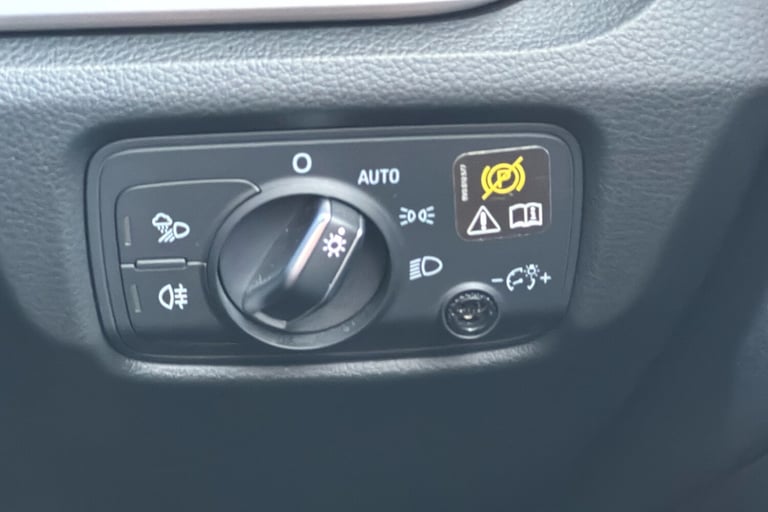  Audi A3 Saloon 1.5 Tfsi Cod Black Edition Saloon 4dr Petrol Manual Euro 6 s/s