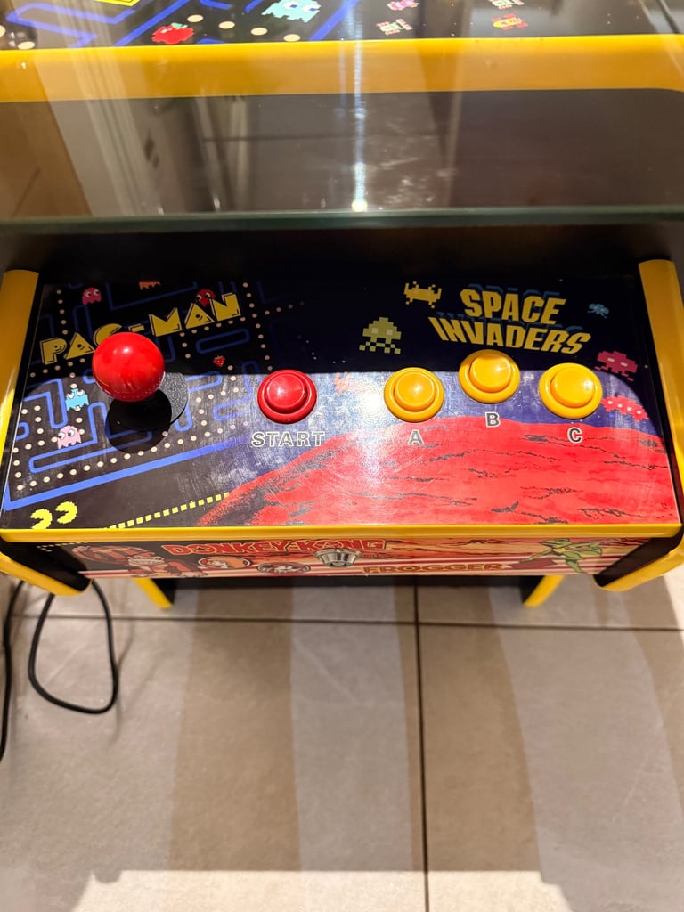 Multi game arcade gaming table 