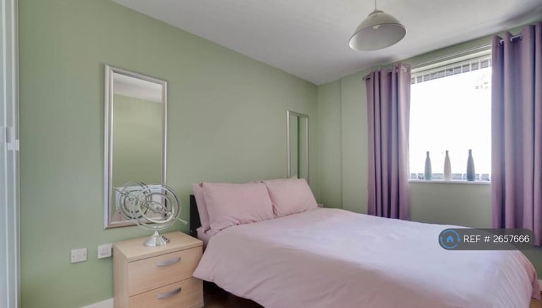 2 bedroom flat in Hall Street, Birmingham, B18 (2 bed) (#2657666)