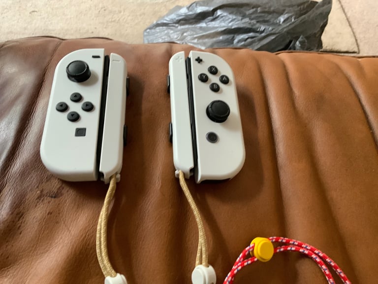New white Nintendo switch joycon controllers£50