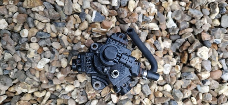 Vauxhall Zafira B Astra H 08-13 High Pressure Fuel Pump 1.9 CDTI Diesel 0445010155