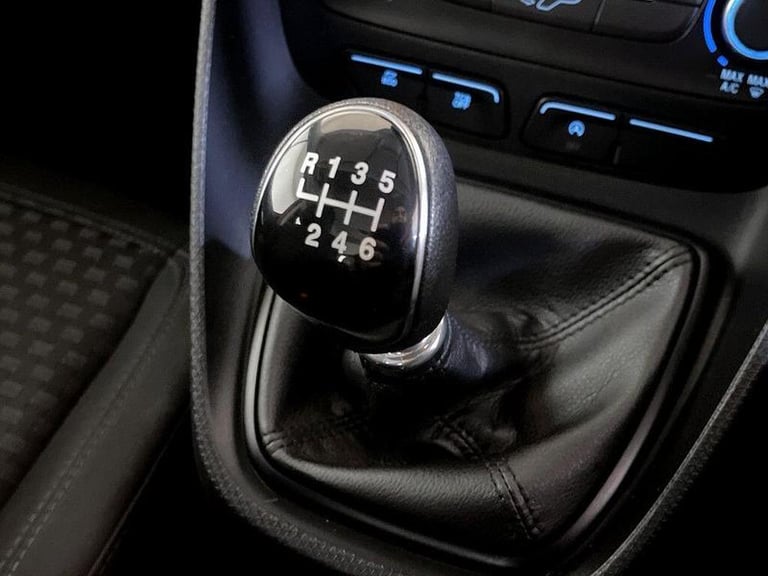 2021 Ford Tourneo Connect 1.5 EcoBlue Zetec Euro 6 (s/s) 5dr Manual MPV Diesel Manual