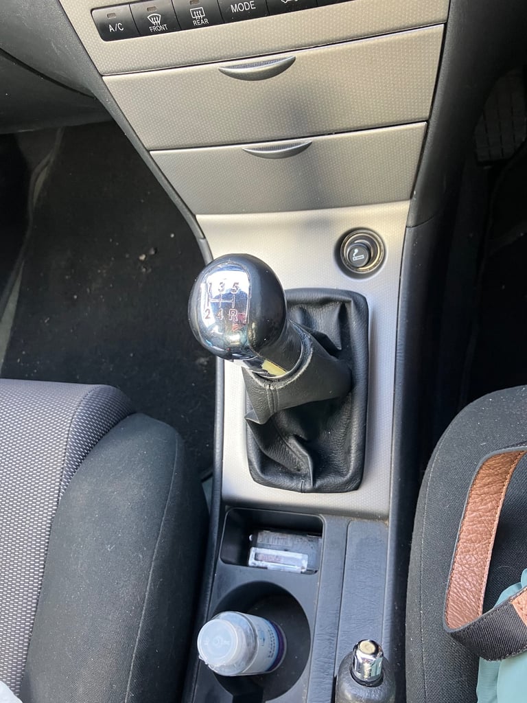 Toyota, COROLLA, Hatchback, 2006, Manual, 1598 (cc), 5 doors