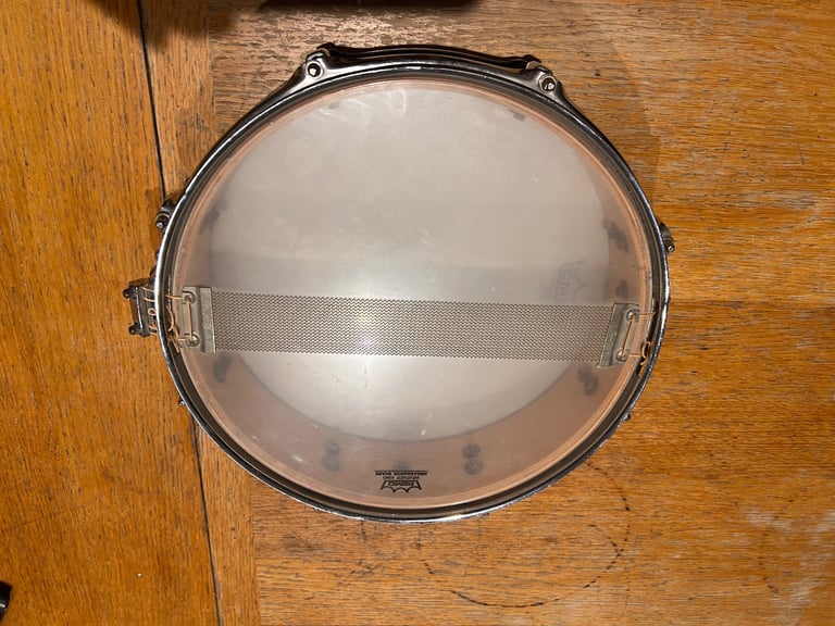 Pearl Piccolo 13x3” Maple snare drum