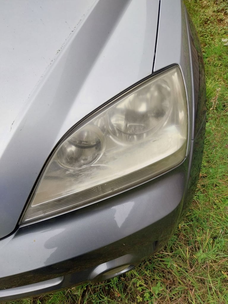 image for Kia sorento nearside headlight 