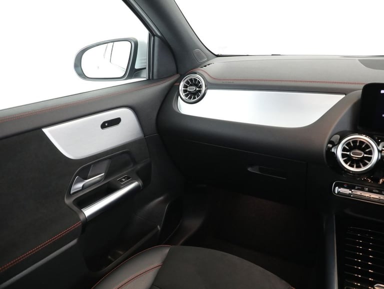 2022 Mercedes-Benz EQA EQA 300 66.5kWh AMG Line (Premium) SUV 5dr Electric Auto 4MATIC (228 ps) E...