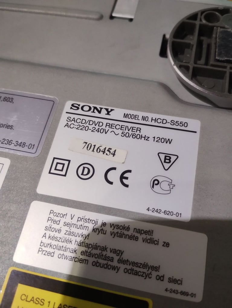 Sony DAV-S550 5.1 Surround Sound DVD Player Home Cinema System