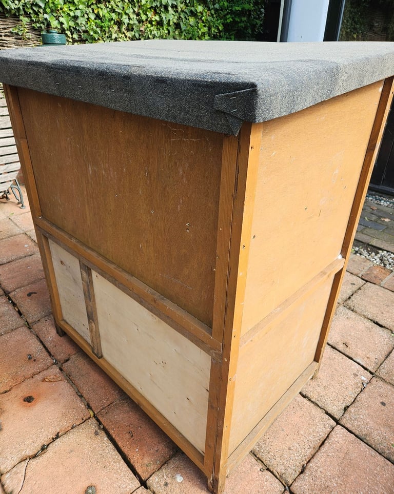 Dwarf rabbit/guinea pig hutch