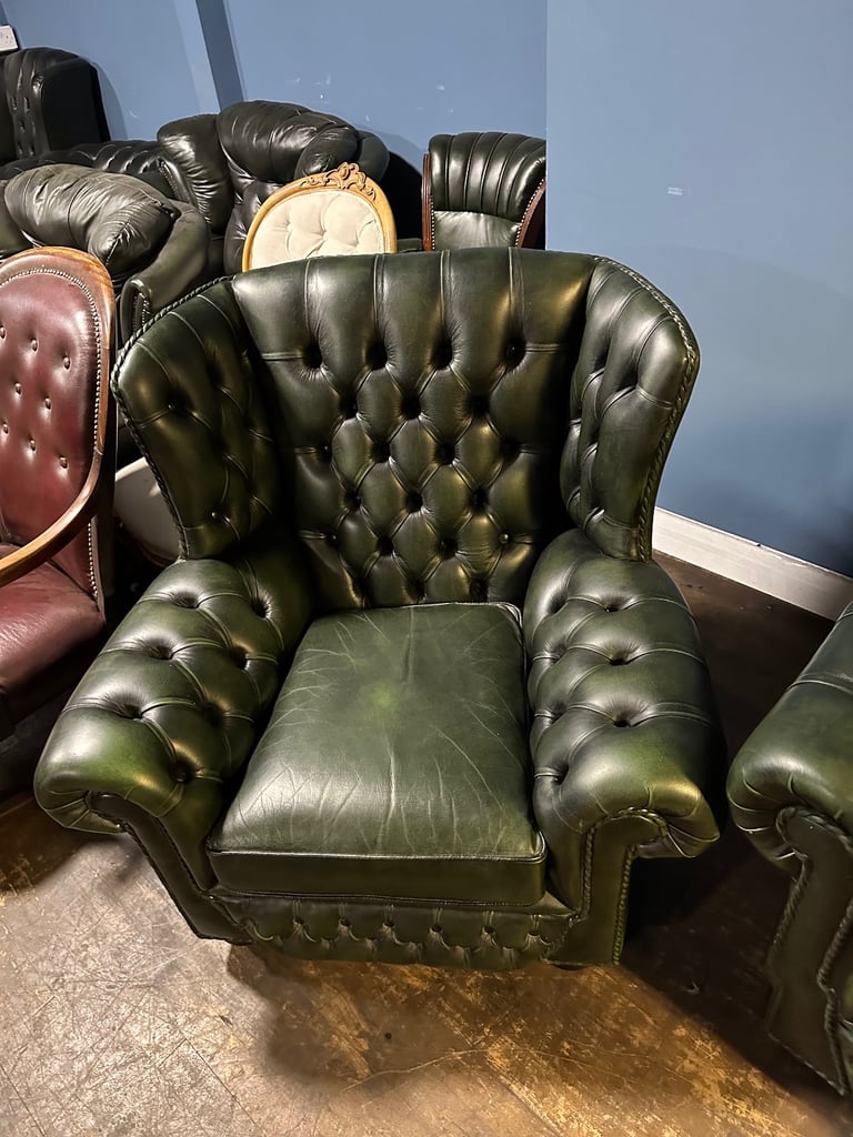 Superb Vintage Green Leather chesterfield Three Piece suite Uk Delivery