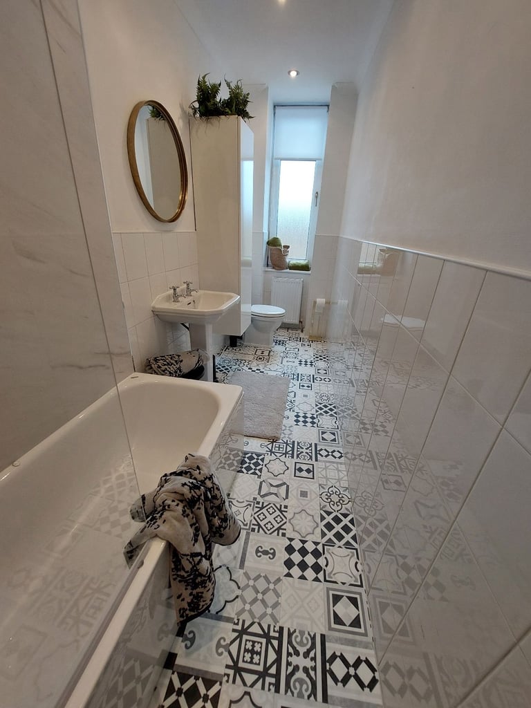 2 Bedroom Fully Furnished Flat to rent in Milngavie 