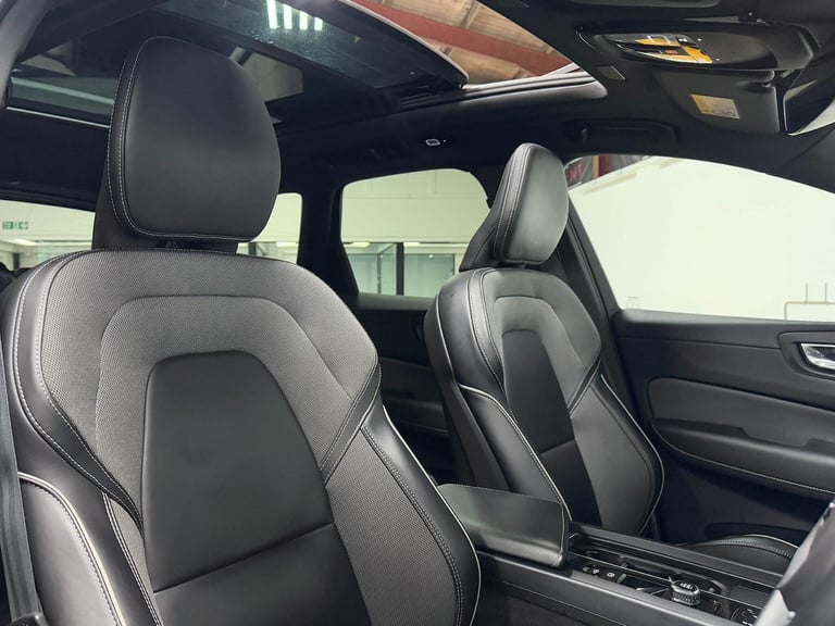 2021 Volvo XC60 R-Design Pro T8 AWD (390 hp) Auto ESTATE Petrol/Electric Hybrid Automatic