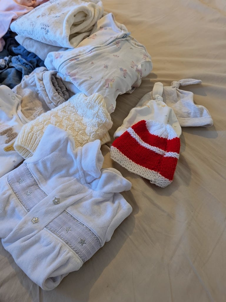 Baby clothes bundle - full bag 